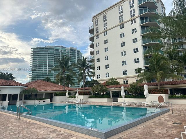 20000 E Country Club Dr 108, Aventura, FL 33180