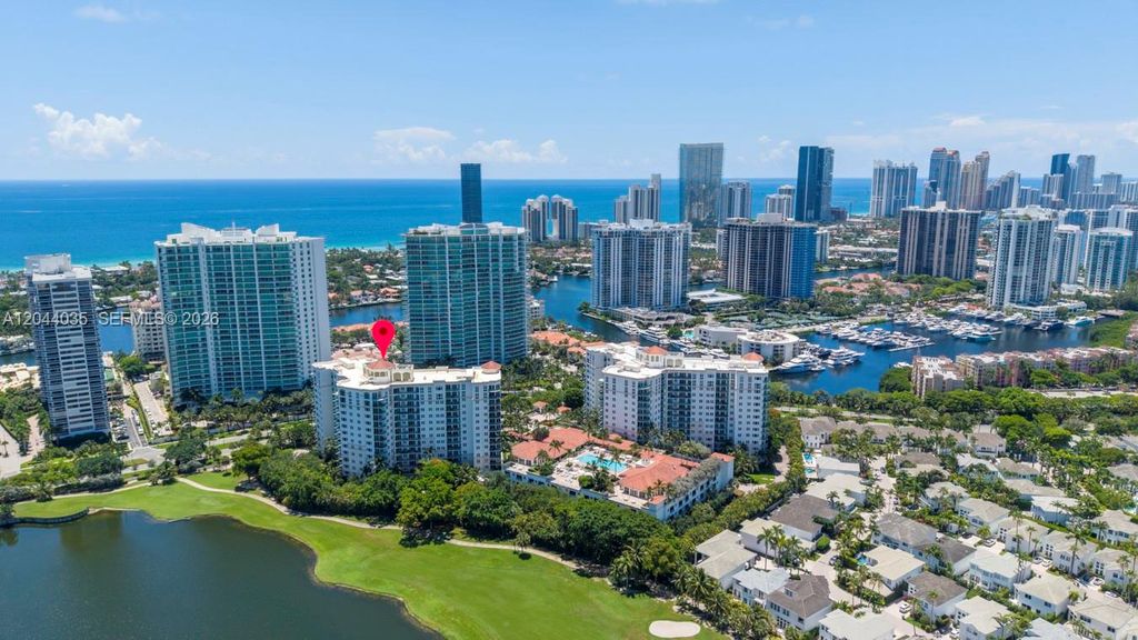 20000 E Country Club Dr 108, Aventura, FL 33180