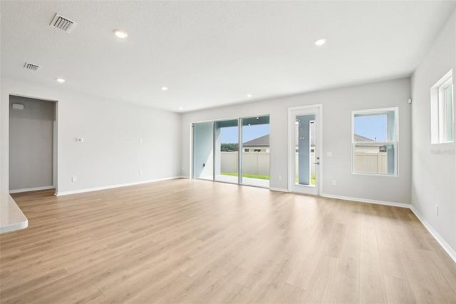 6087 SACRED OAK AVENUE, Mount Dora, FL 32757
