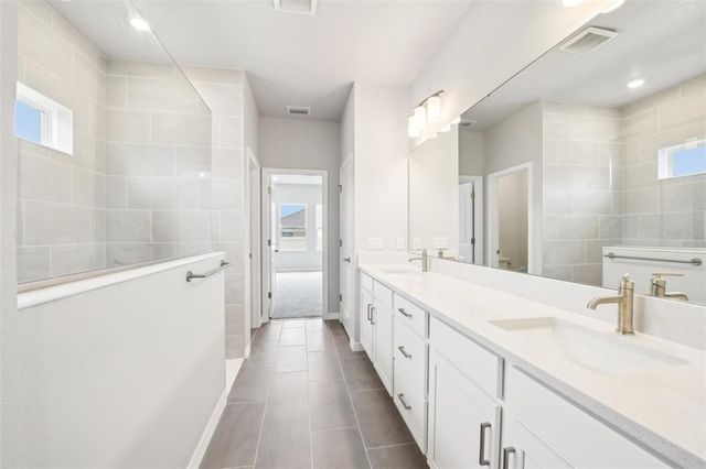 6087 SACRED OAK AVENUE, Mount Dora, FL 32757