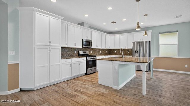 842 Attitude Avenue, Daytona Beach, FL 32124