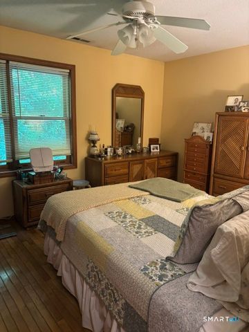 233 Derby Avenue 502, Derby, CT 06418