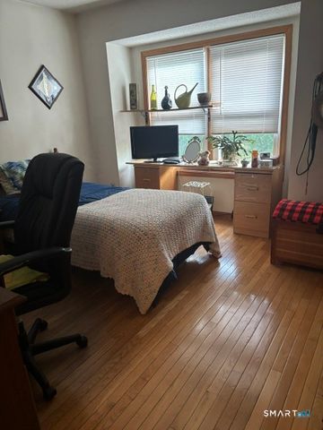 233 Derby Avenue 502, Derby, CT 06418