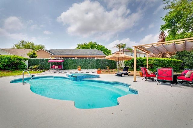 813 GRAND HUGHEY COURT, Apopka, FL 32712