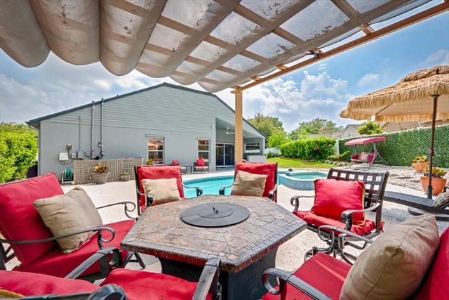 813 GRAND HUGHEY COURT, Apopka, FL 32712