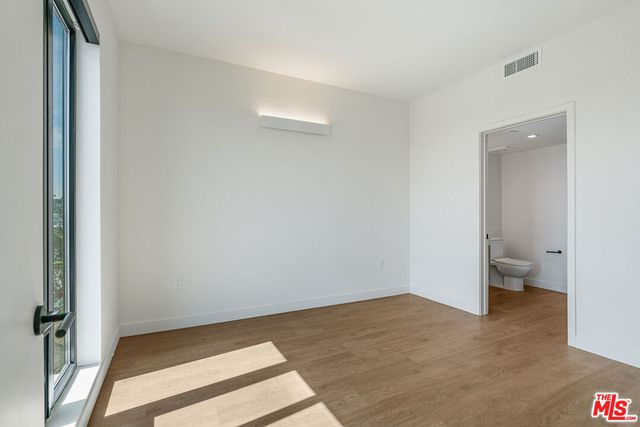 10700 Tabor Street 416, Los Angeles, CA 90034