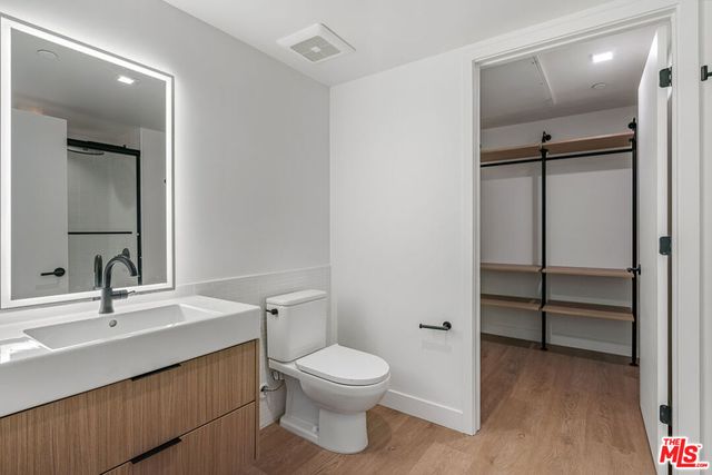 10700 Tabor Street 416, Los Angeles, CA 90034
