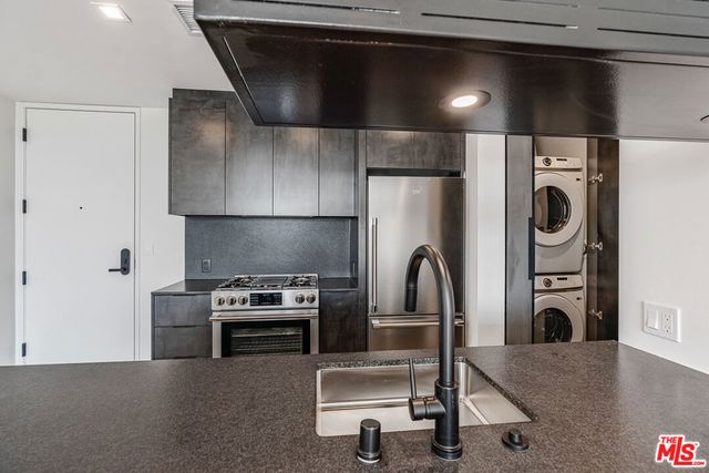 10700 Tabor Street 416, Los Angeles, CA 90034
