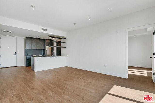 10700 Tabor Street 416, Los Angeles, CA 90034