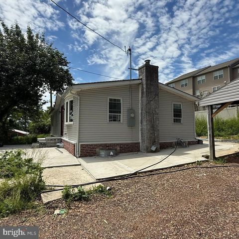 543 OLD STREET RD, Feasterville Trevose, PA 19053