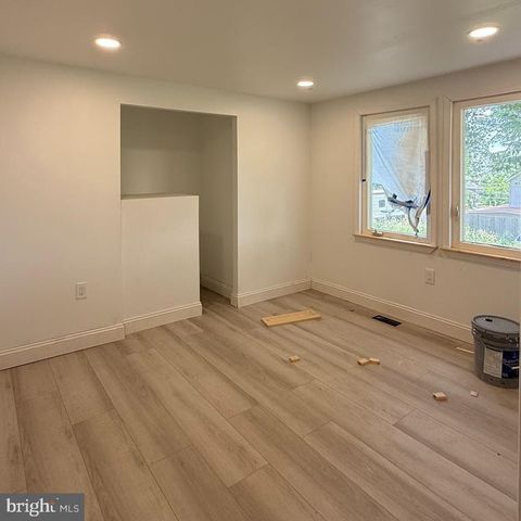 543 OLD STREET RD, Feasterville Trevose, PA 19053