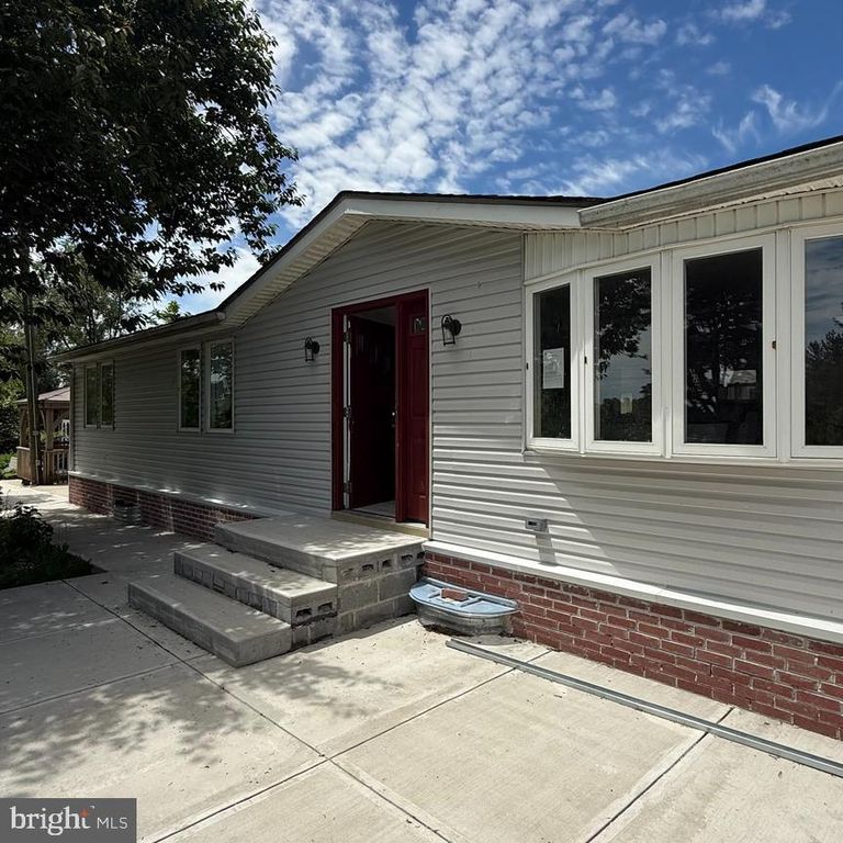 543 OLD STREET RD, Feasterville Trevose, PA 19053