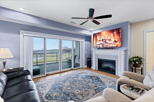 5285 Highpointe Lakes Drive, 3202, Westerville, OH 43081