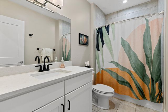 5285 Highpointe Lakes Drive, 3202, Westerville, OH 43081