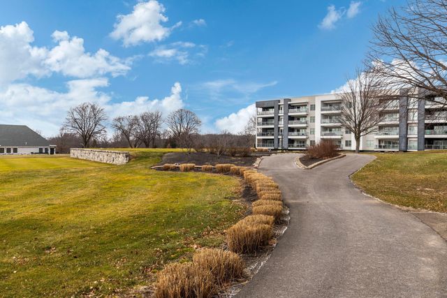 5285 Highpointe Lakes Drive, 3202, Westerville, OH 43081