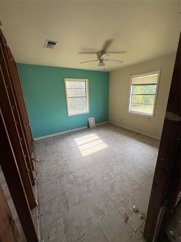 861 W Cox Street, Lovelady, TX 75851