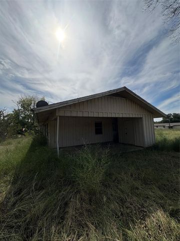 861 W Cox Street, Lovelady, TX 75851