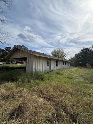 861 W Cox Street, Lovelady, TX 75851