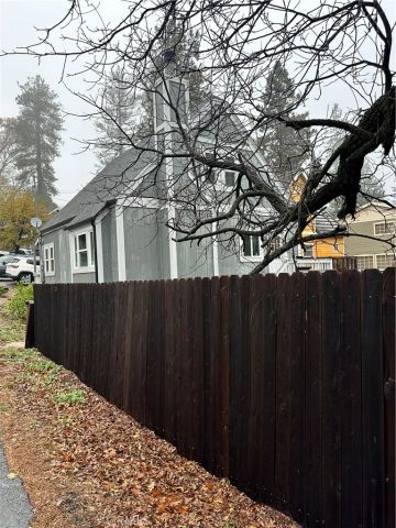 324 Forest Circle, Crestline, CA 92325