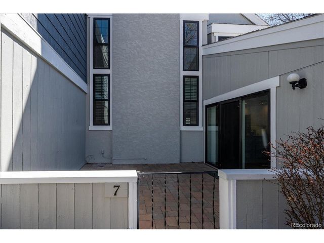 2770 S Elmira St 7, Denver, CO 80231