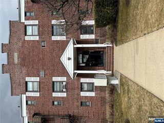 241 E Main Street 1D, Bergenfield, NJ 07621