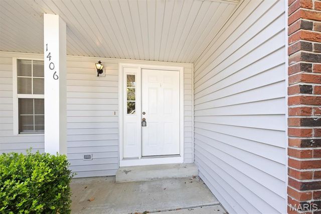 1406 Blackberry Lane, O'fallon, IL 62269