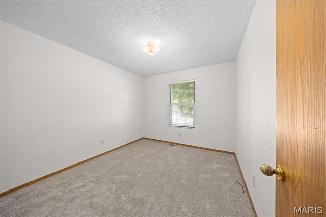 1406 Blackberry Lane, O'fallon, IL 62269