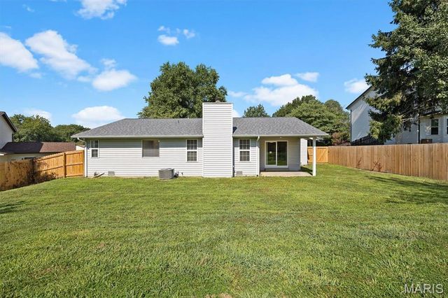 1406 Blackberry Lane, O'fallon, IL 62269