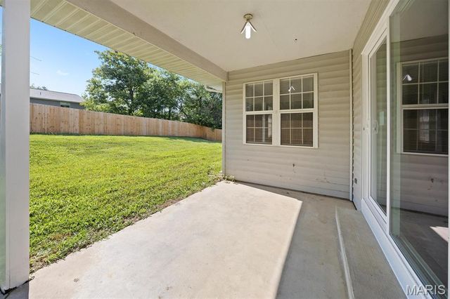 1406 Blackberry Lane, O'fallon, IL 62269