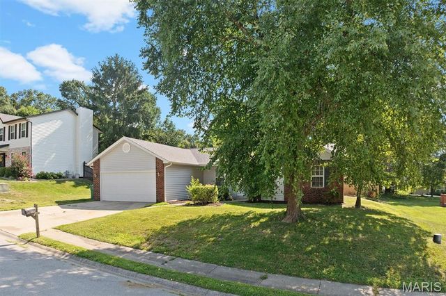 1406 Blackberry Lane, O'fallon, IL 62269