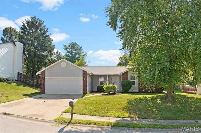 1406 Blackberry Lane, O'fallon, IL 62269