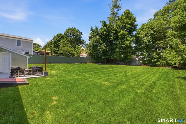 22 Rockledge Drive, West Hartford, CT 06107