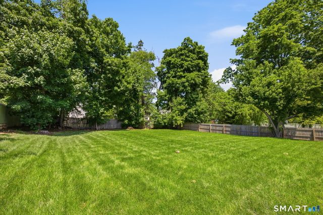 22 Rockledge Drive, West Hartford, CT 06107