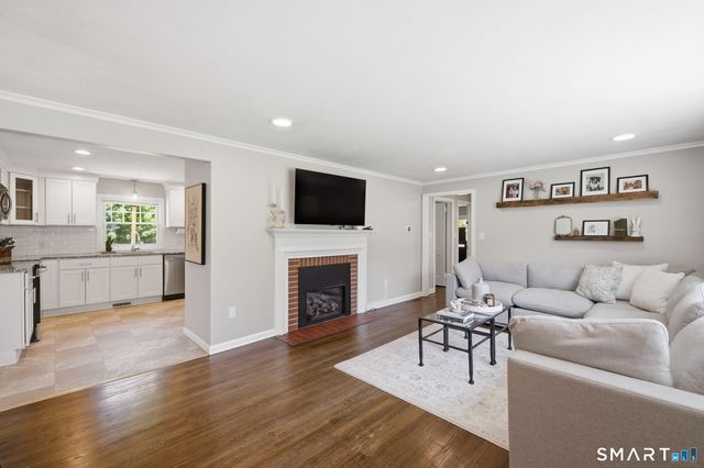 22 Rockledge Drive, West Hartford, CT 06107