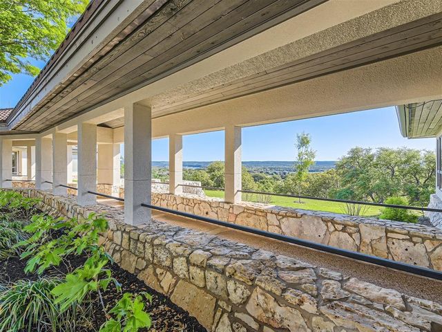 27209 Waterfall Hill PKWY, Spicewood, TX 78669