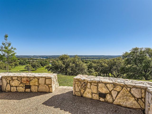 27209 Waterfall Hill PKWY, Spicewood, TX 78669