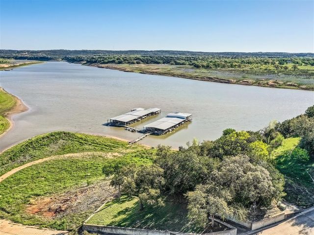 27209 Waterfall Hill PKWY, Spicewood, TX 78669