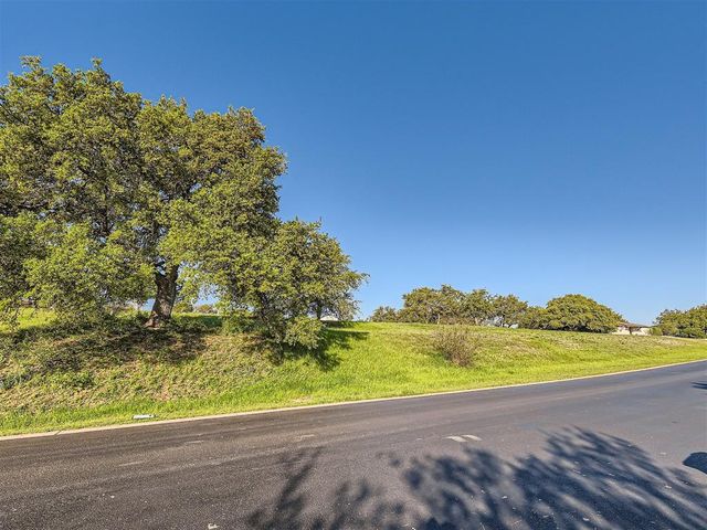 27209 Waterfall Hill PKWY, Spicewood, TX 78669