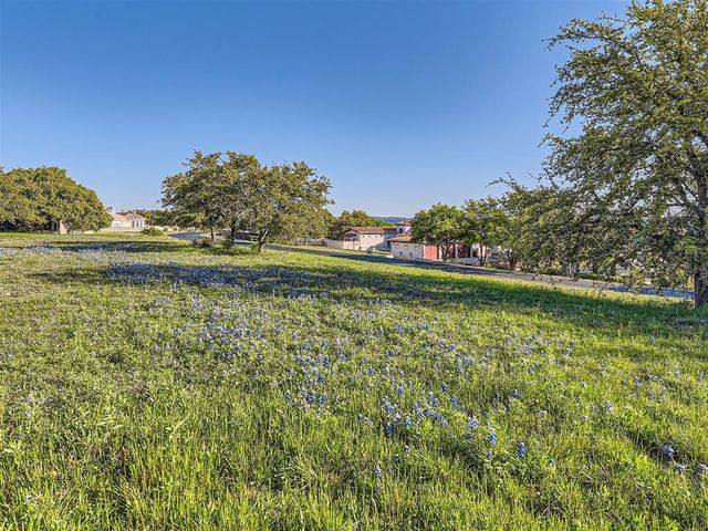 27209 Waterfall Hill PKWY, Spicewood, TX 78669