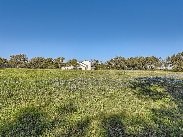 27209 Waterfall Hill PKWY, Spicewood, TX 78669