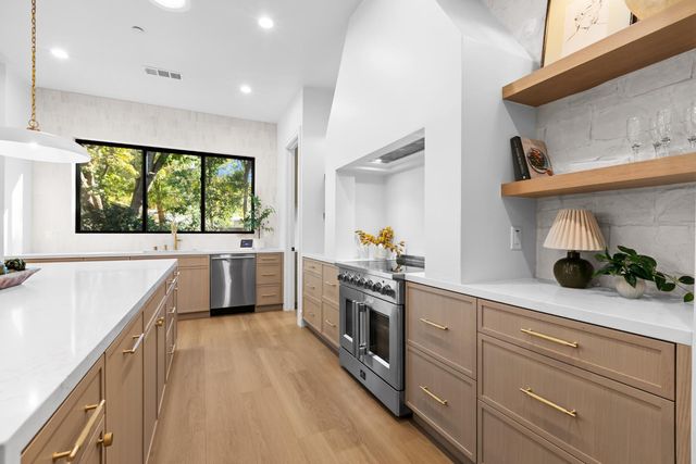 5564 Fetz Ln, Fair Oaks, CA 95628