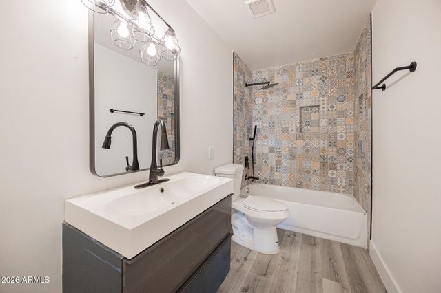 1346 E ALMERIA Road, Phoenix, AZ 85006