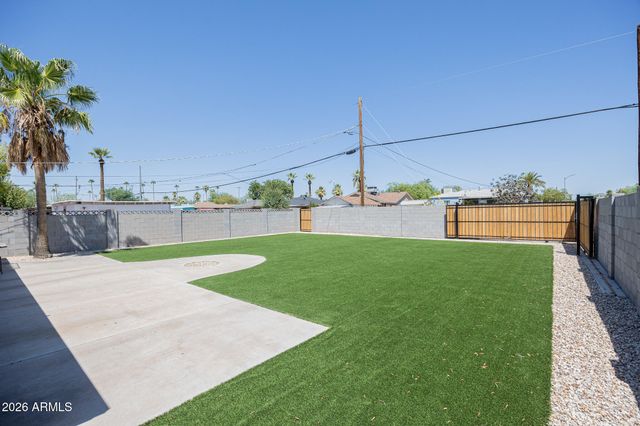 1346 E ALMERIA Road, Phoenix, AZ 85006