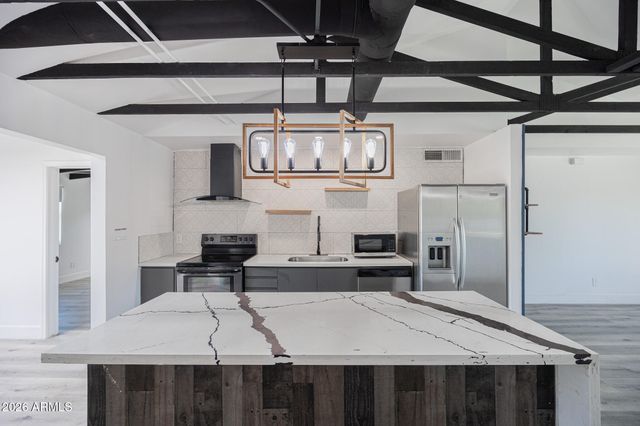 1346 E ALMERIA Road, Phoenix, AZ 85006