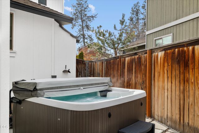 20372 Rocca Way, Bend, OR 97702
