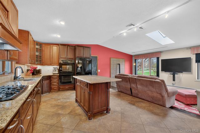 152 Robinson Lane, Wappingers Falls, NY 12590