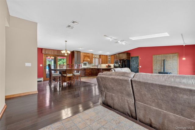 152 Robinson Lane, Wappingers Falls, NY 12590