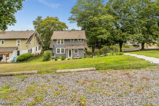 169 Leigh St, Clinton Town, NJ 08809