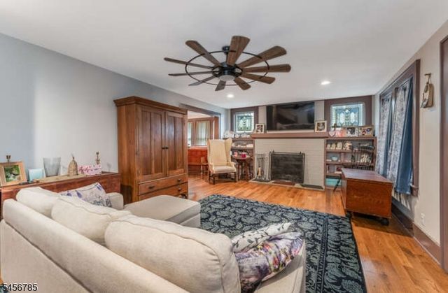169 Leigh St, Clinton Town, NJ 08809