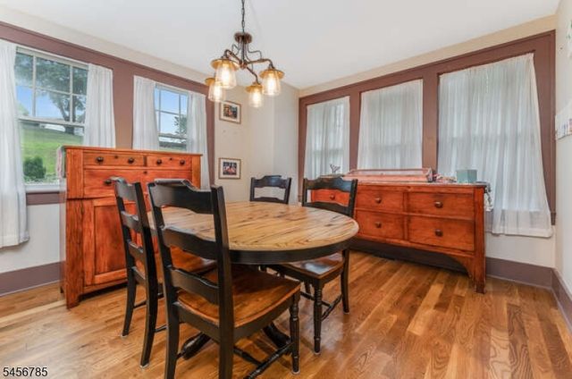 169 Leigh St, Clinton Town, NJ 08809